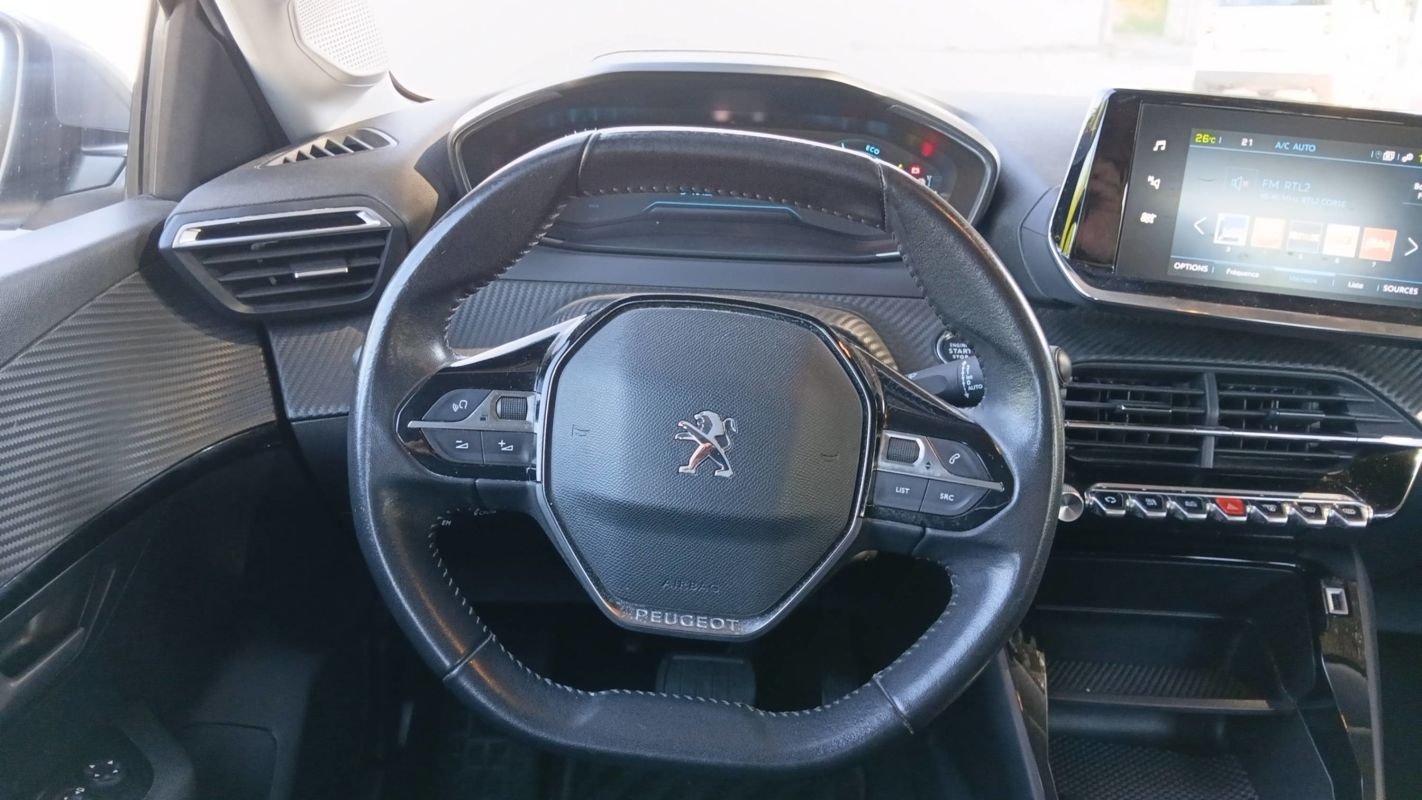 Peugeot E-208 - Photo 22
