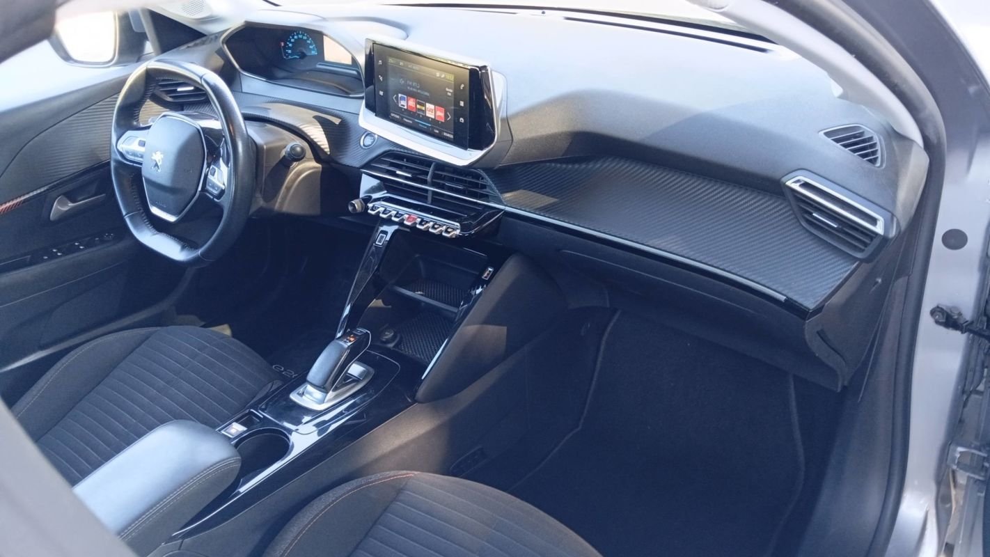 Peugeot E-208 - Photo 10