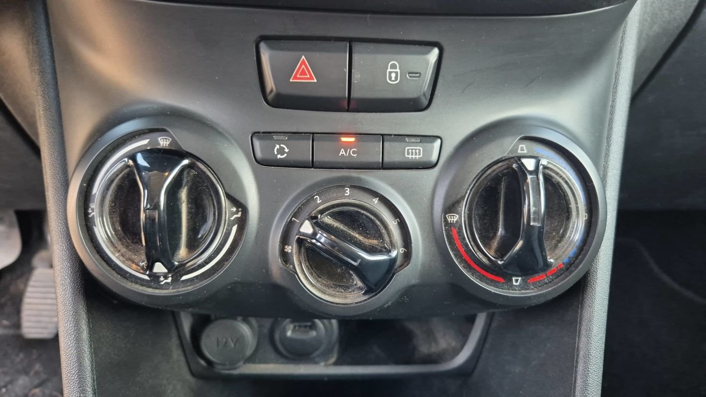 Peugeot 208 - Photo 13