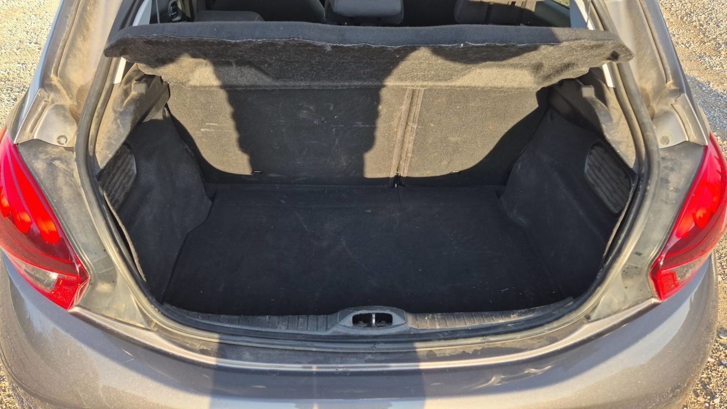 Peugeot 208 - Photo 14