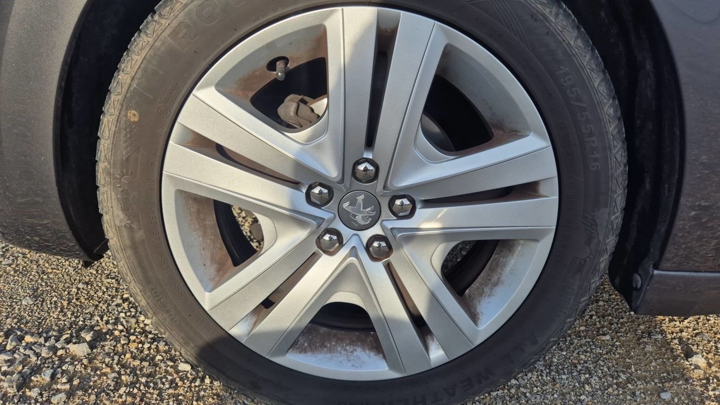 Peugeot 208 - Photo 18