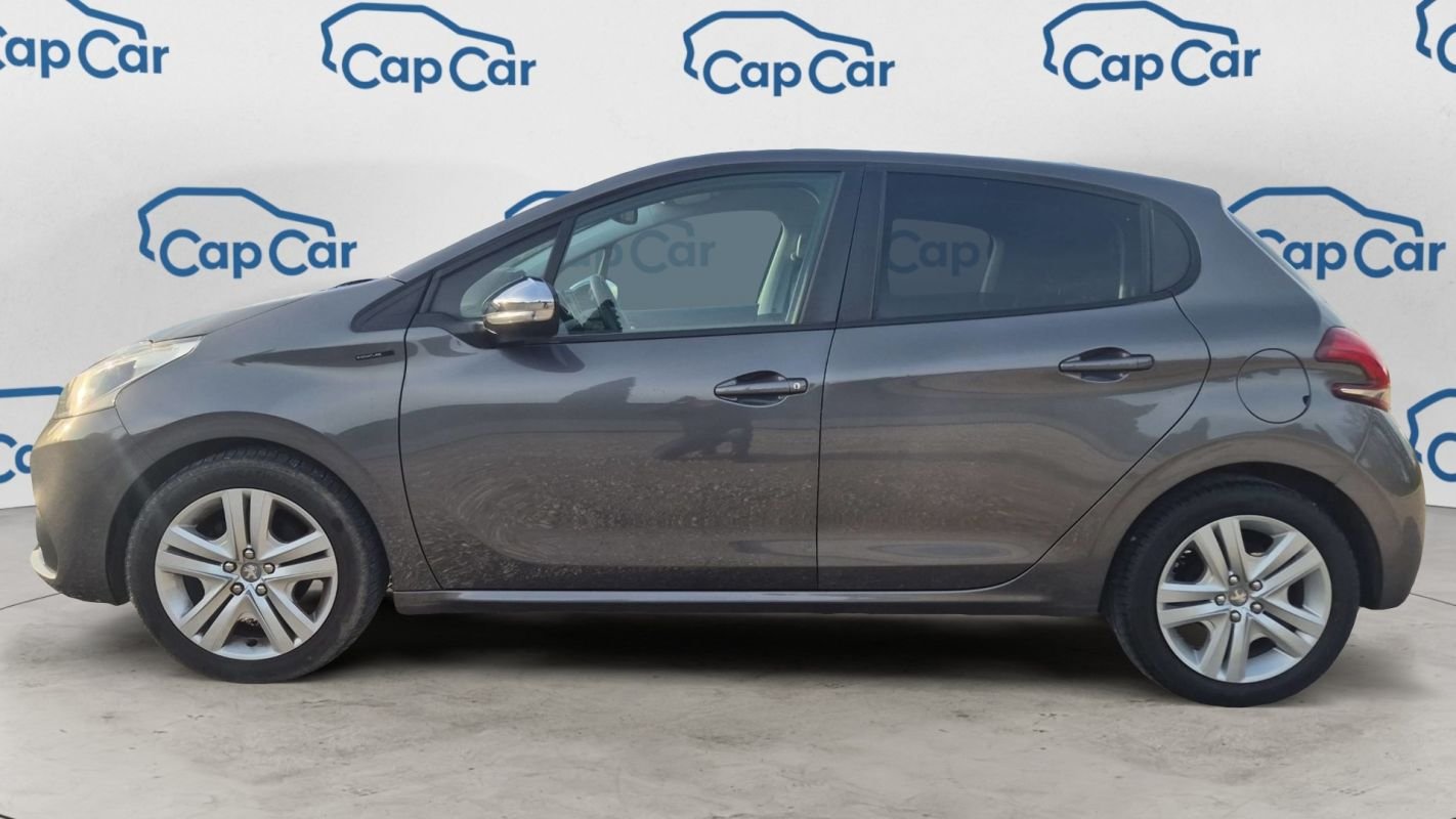Peugeot 208 - Photo 2