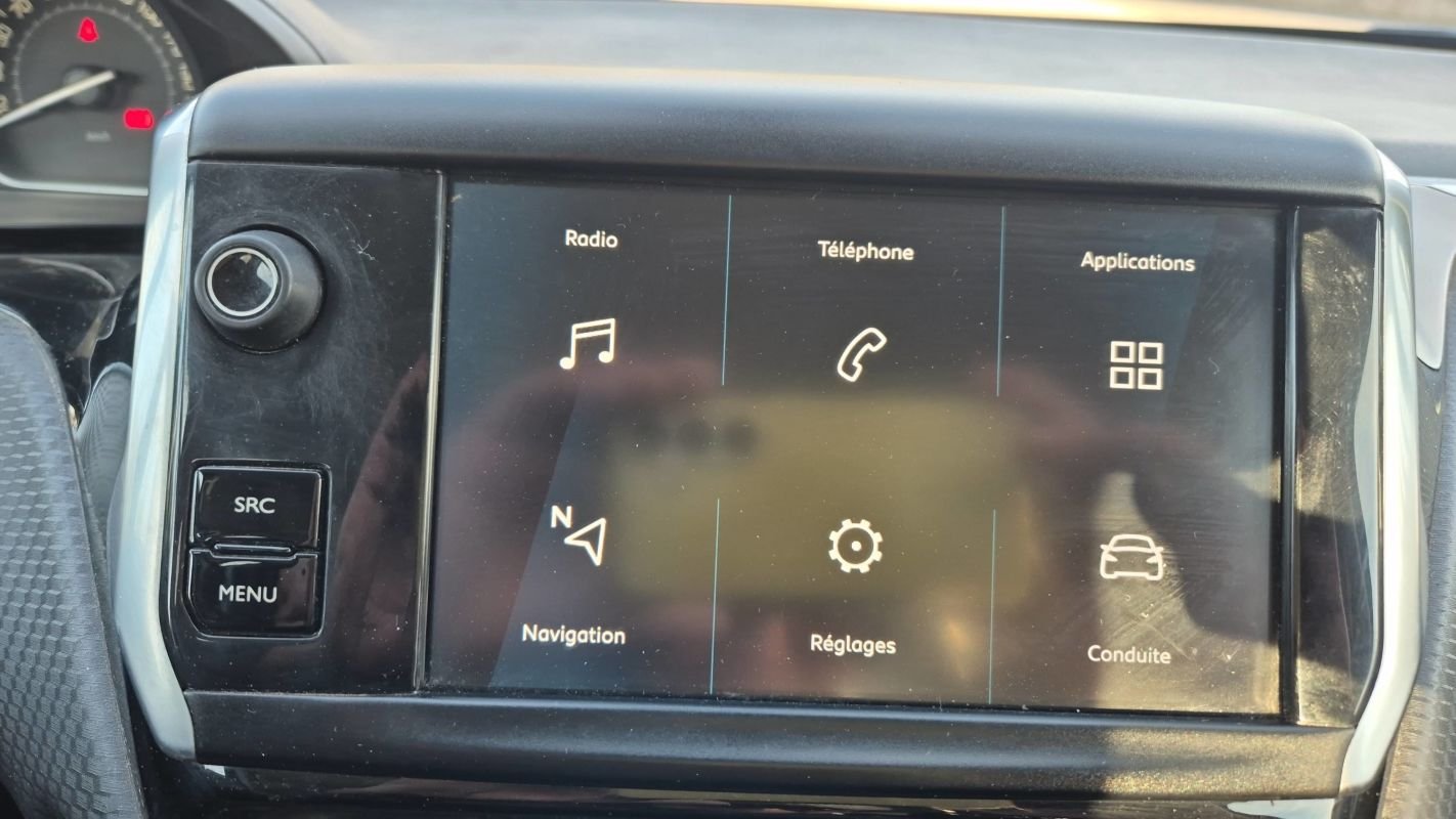 Peugeot 208 - Photo 23