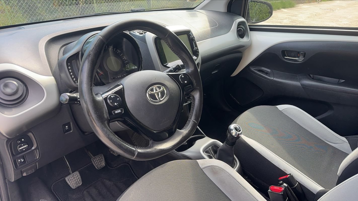 Toyota Aygo - Photo 8