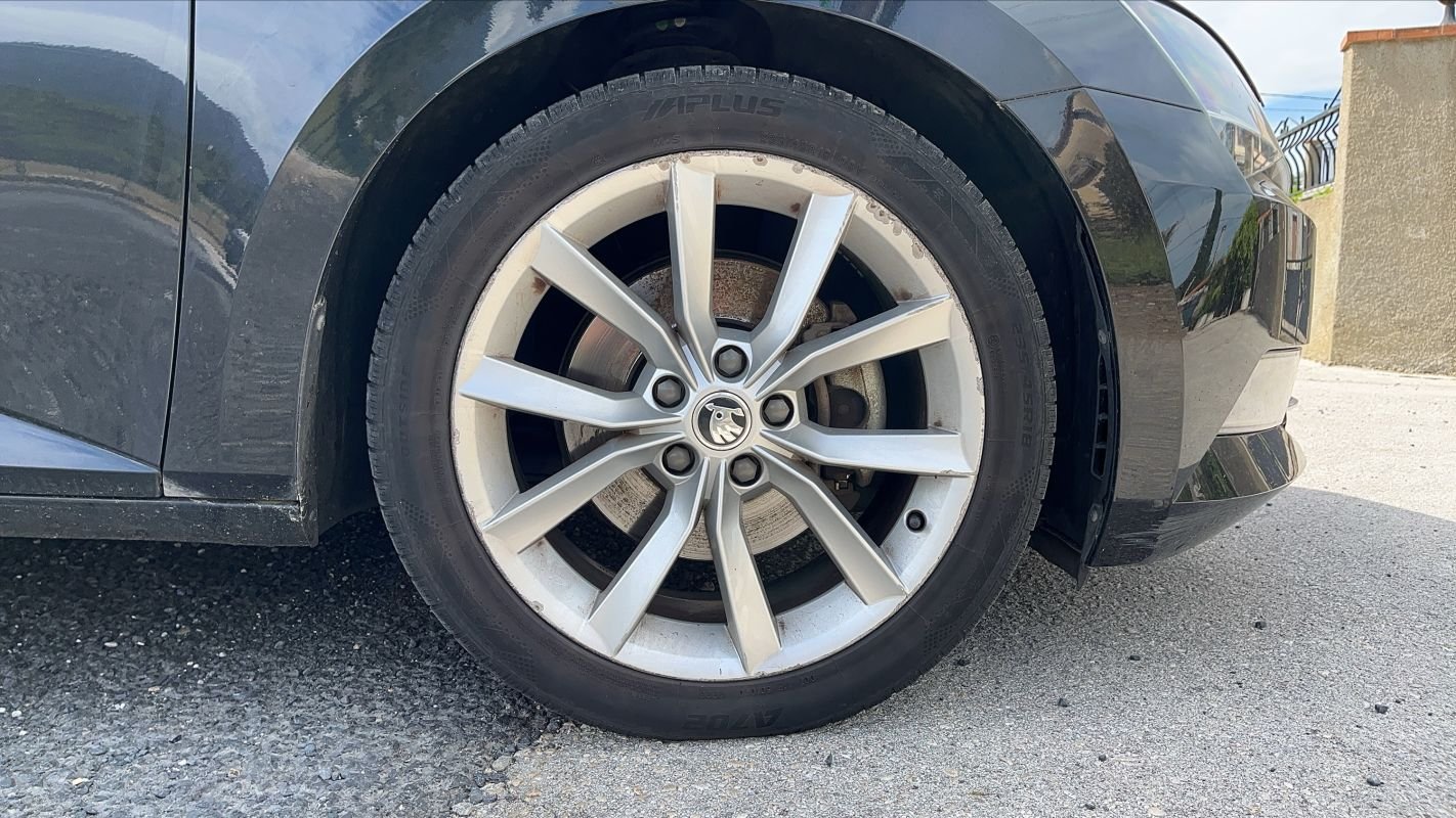 Skoda Superb - Photo 17