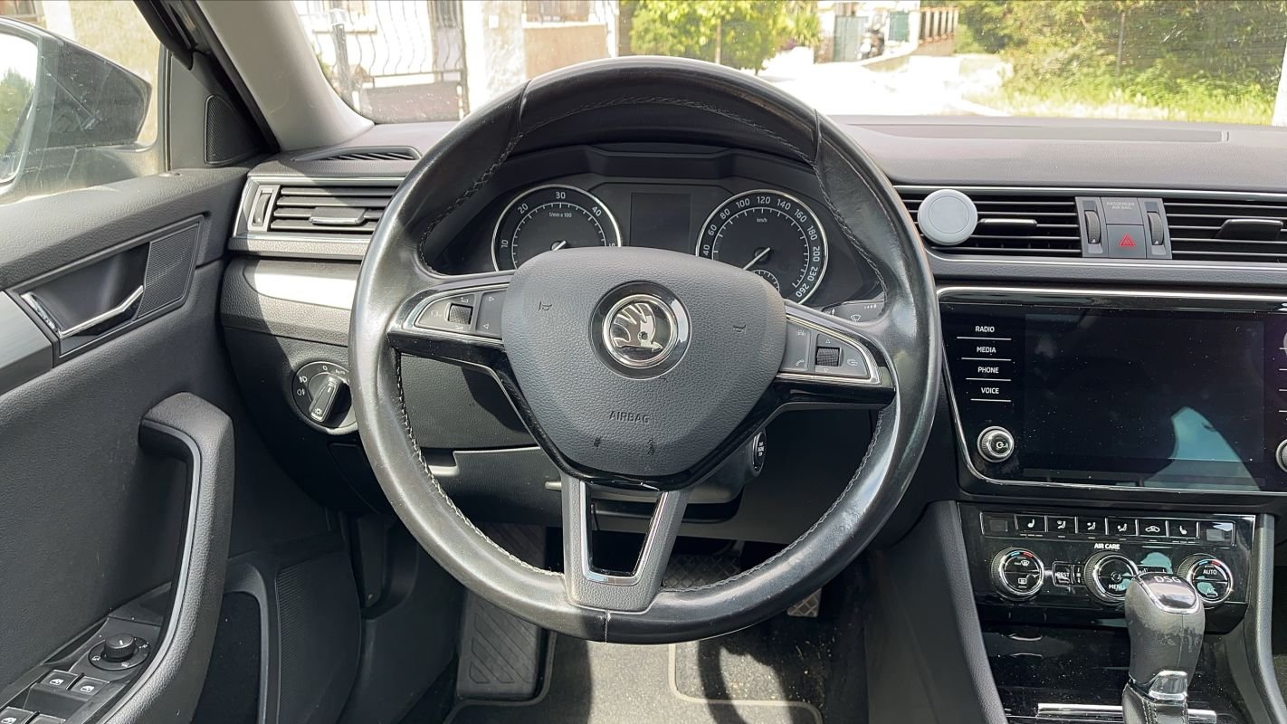 Skoda Superb - Photo 22
