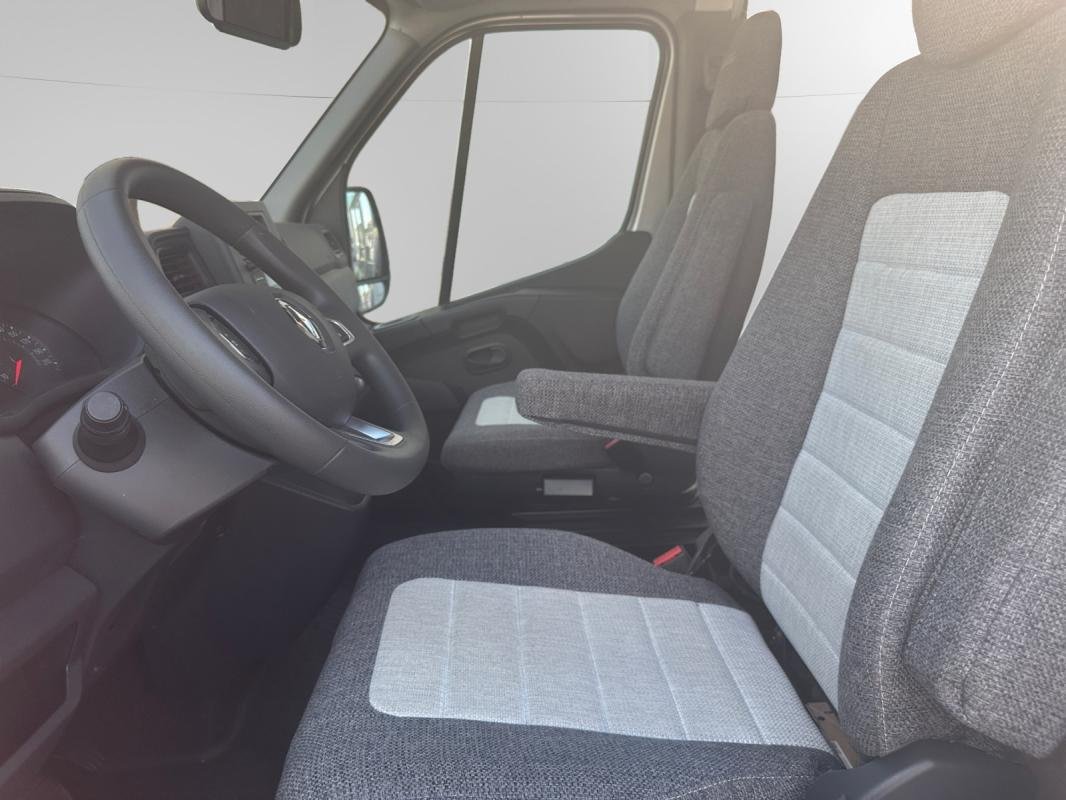 Renault Master - Photo 12