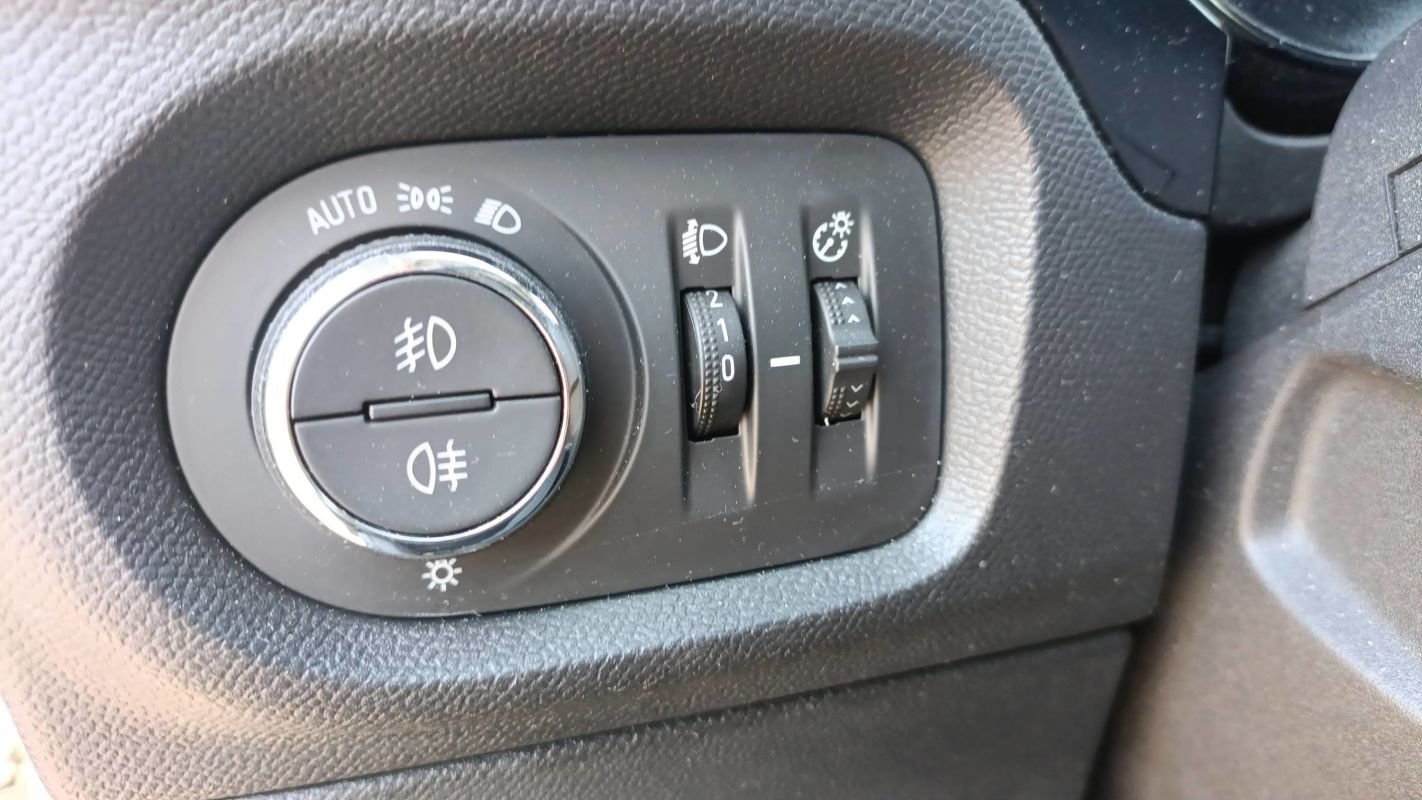 Opel Corsa - Photo 13