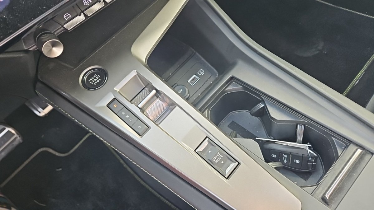 Peugeot 308 SW - Photo 13