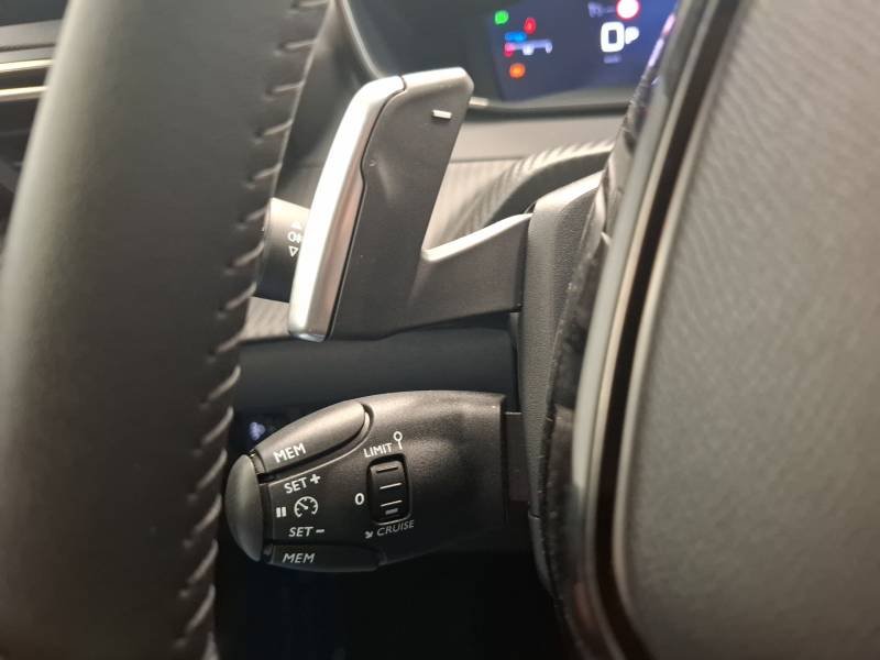 Peugeot 208 - Photo 18