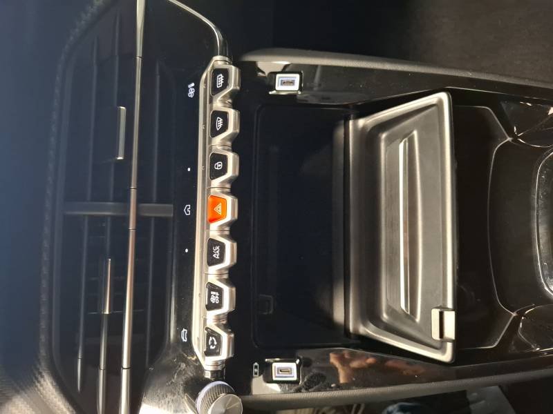 Peugeot 208 - Photo 27