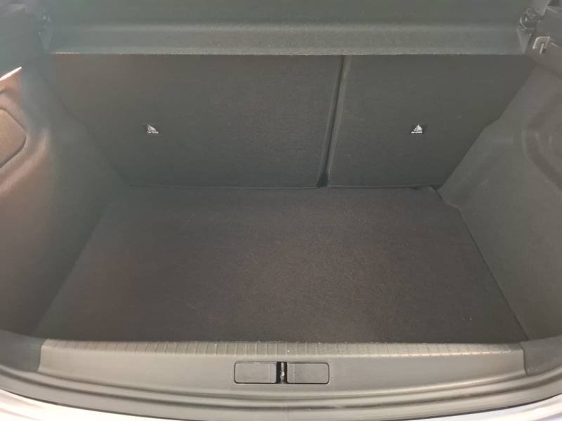 Peugeot 208 - Photo 9