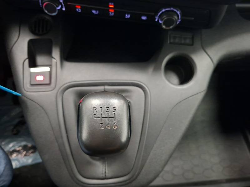 Peugeot Partner - Photo 30