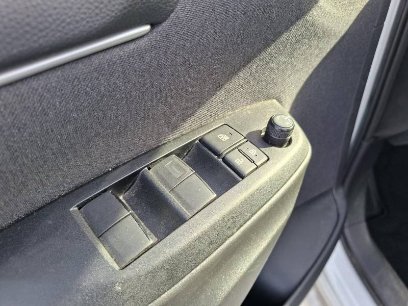 Toyota Yaris - Photo 19