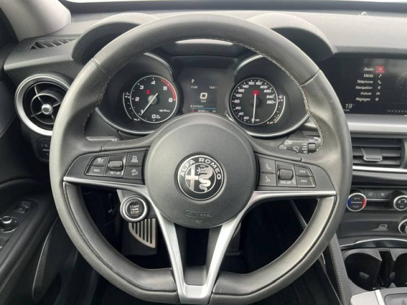 Alfa Romeo Stelvio - Photo 11