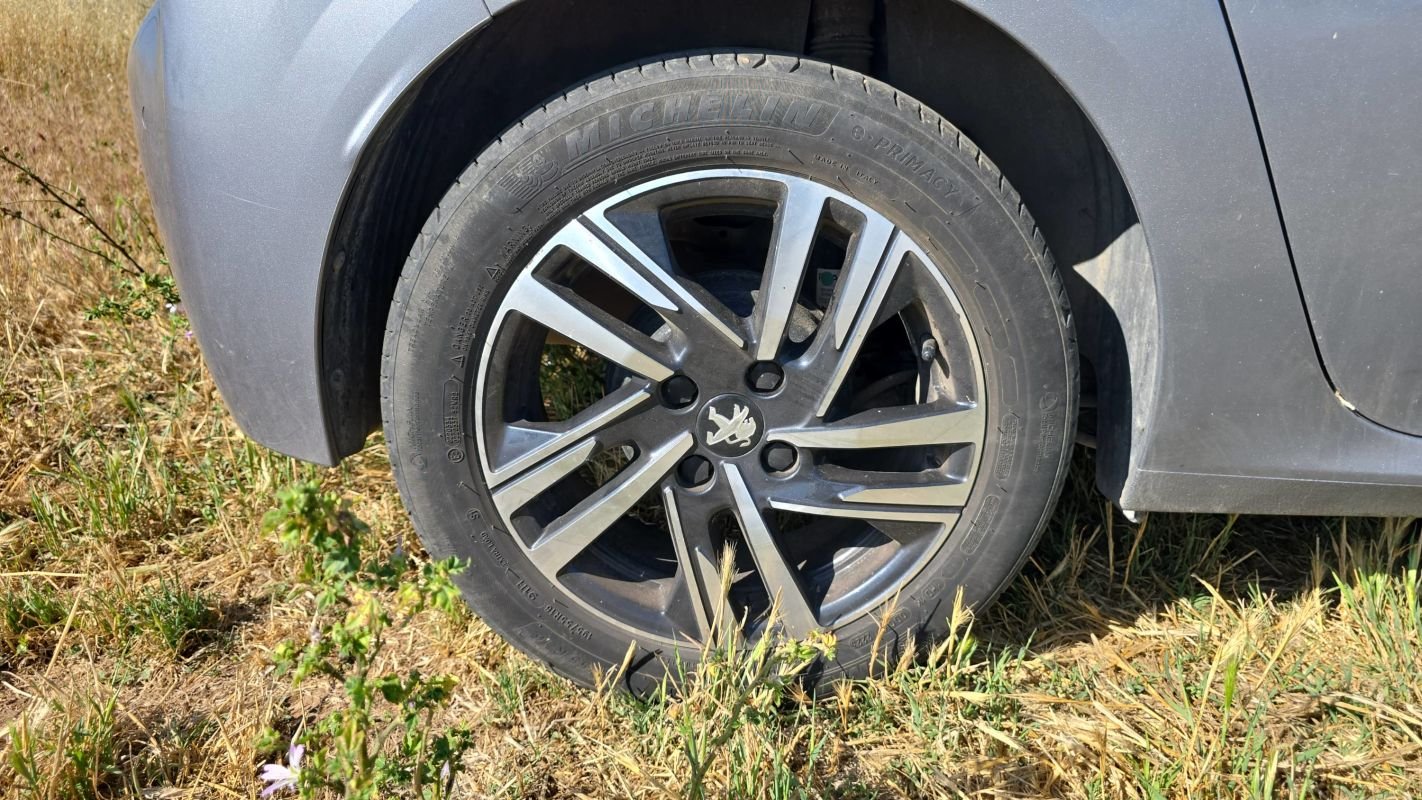 Peugeot 208 - Photo 16