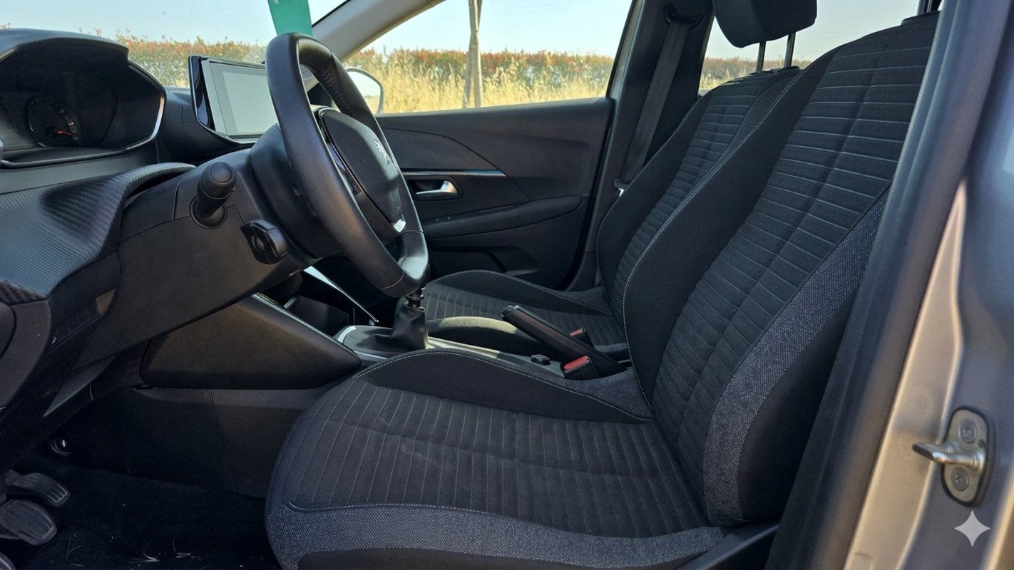 Peugeot 208 - Photo 25