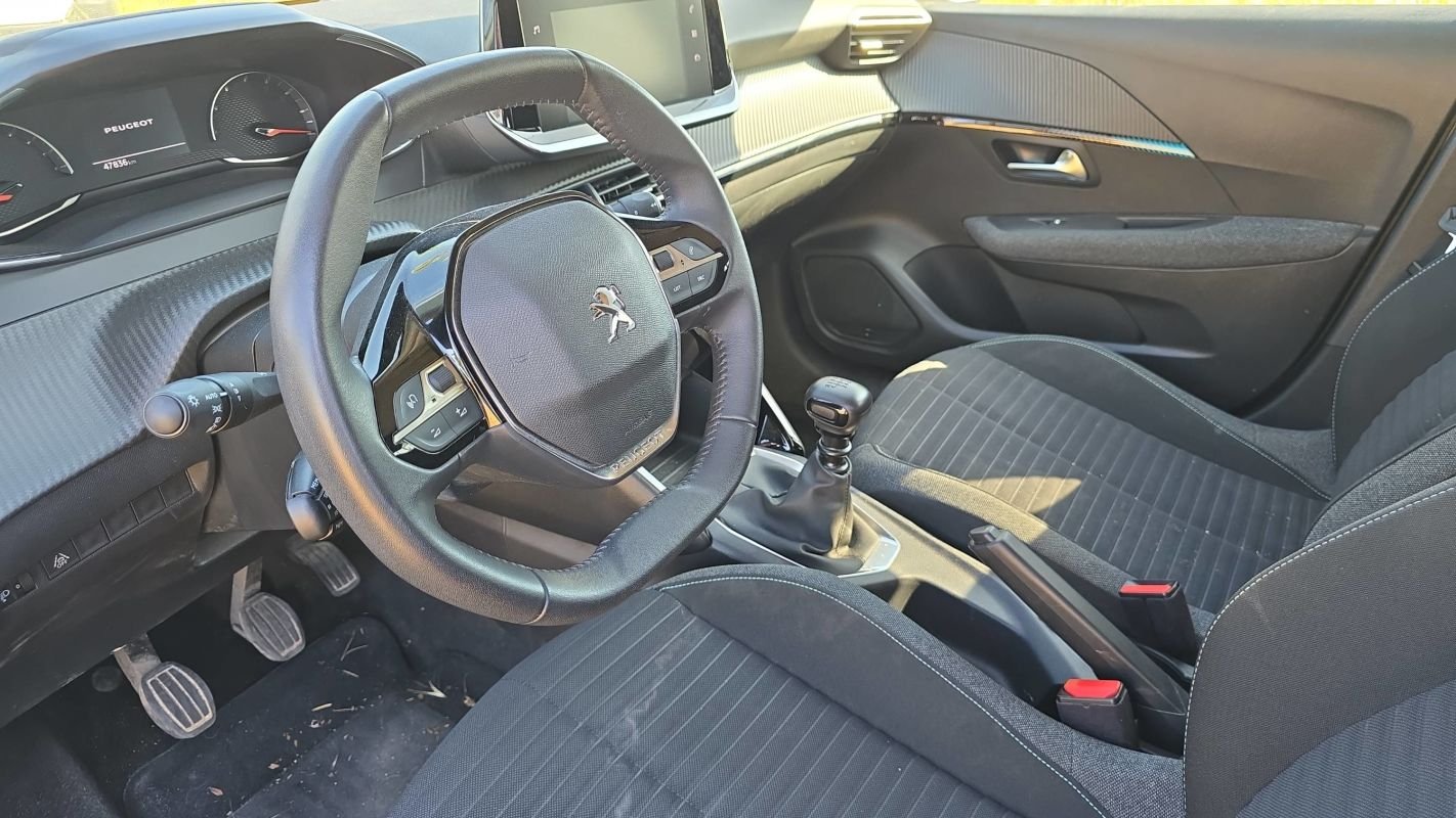 Peugeot 208 - Photo 8