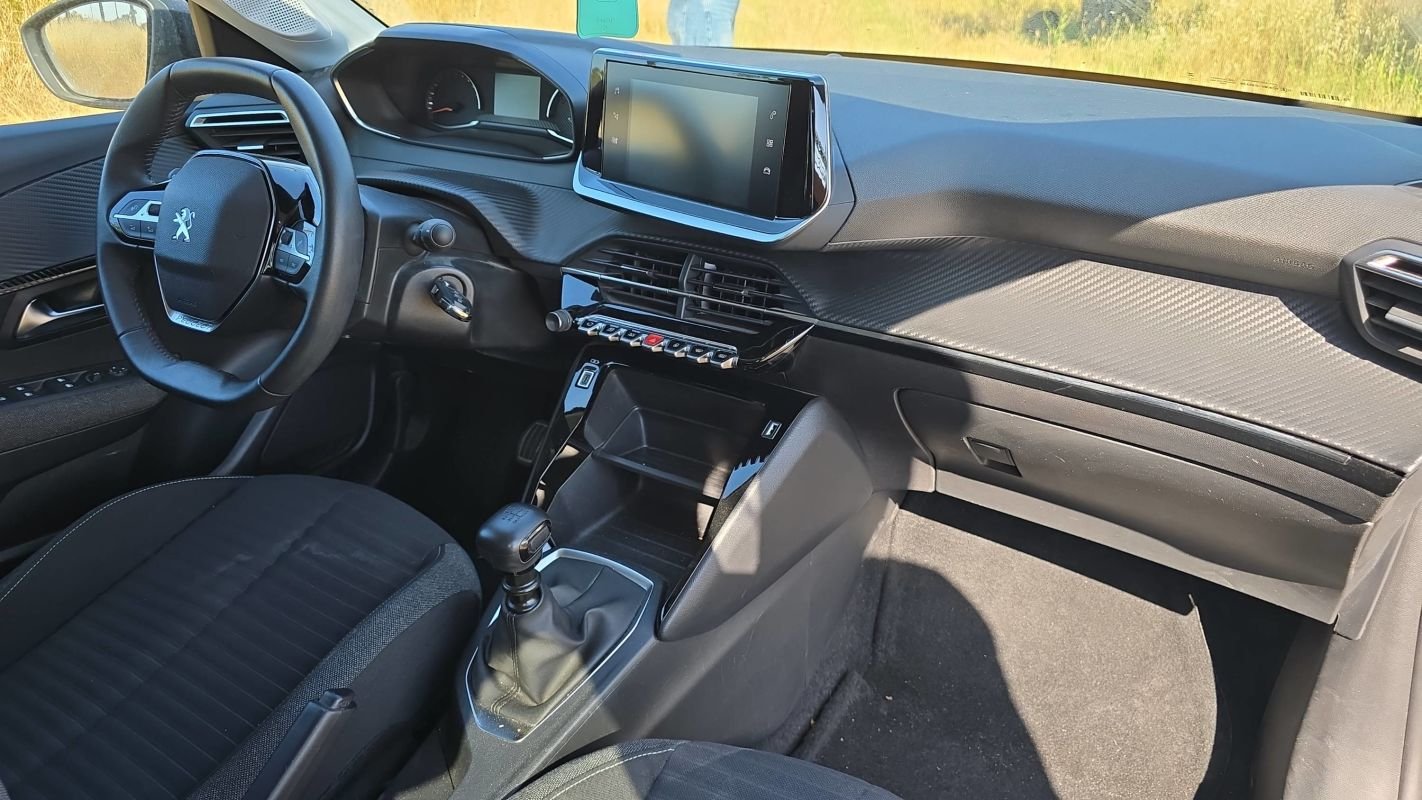 Peugeot 208 - Photo 10