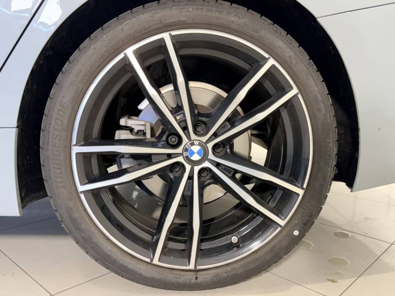 BMW Série 3 - Photo 17