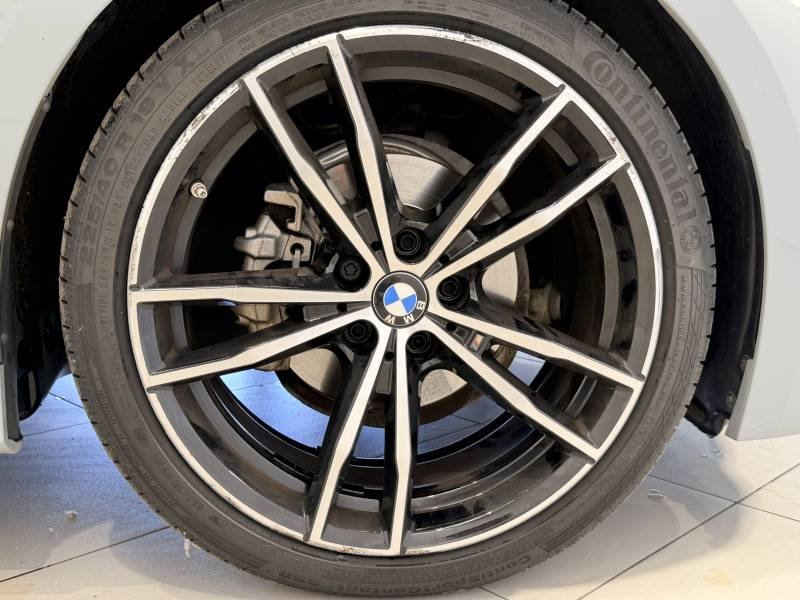 BMW Série 3 - Photo 19