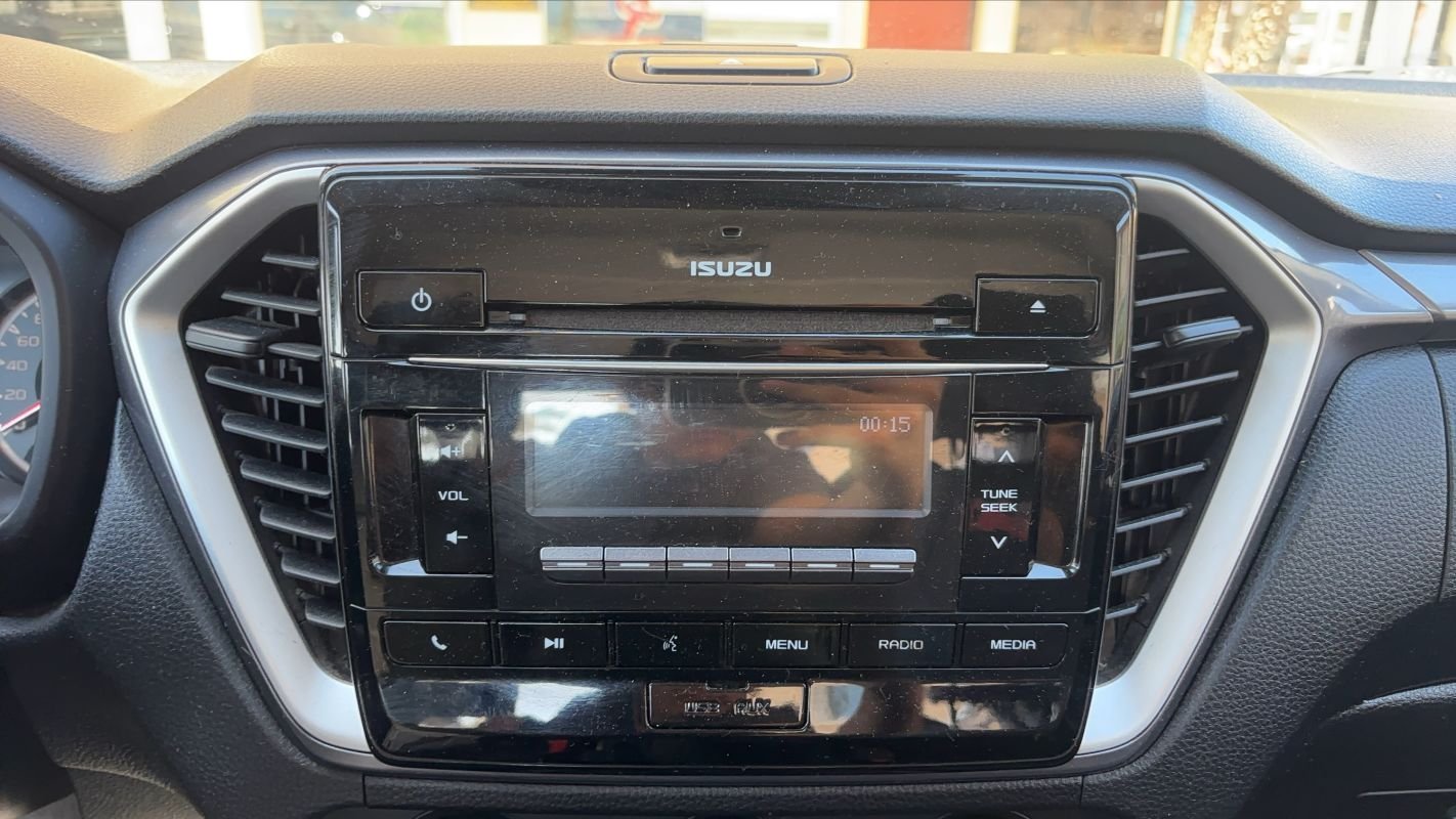 Isuzu D-max - Photo 22