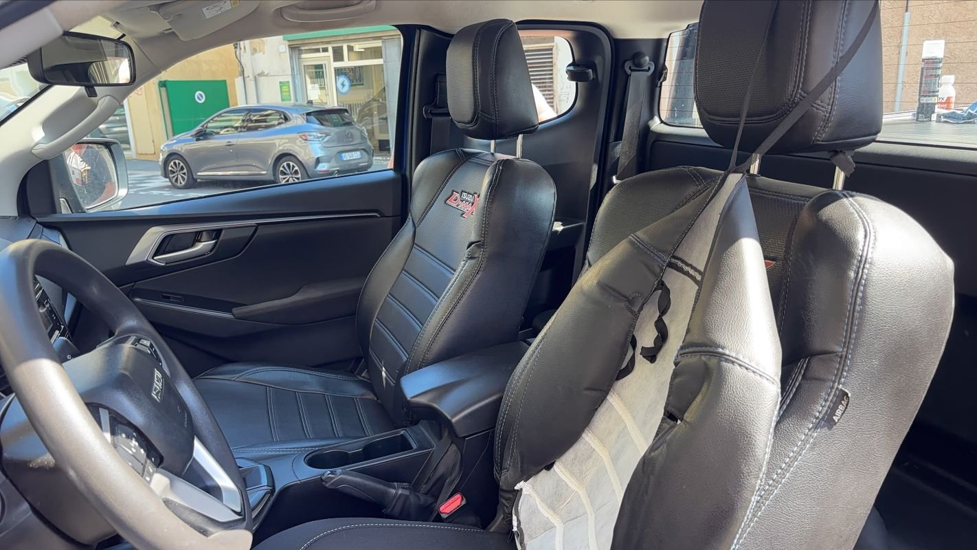 Isuzu D-max - Photo 26
