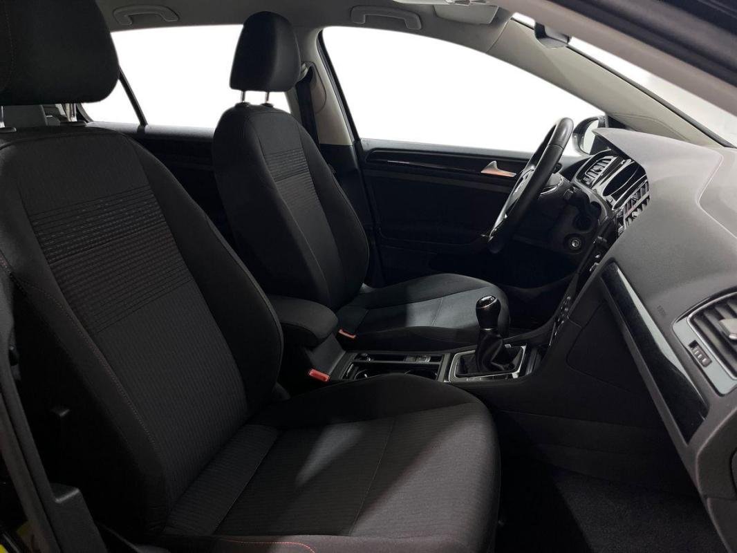 Volkswagen Golf - Photo 13