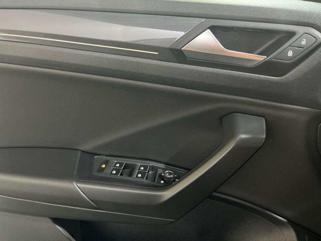 Volkswagen T-Roc - Photo 15
