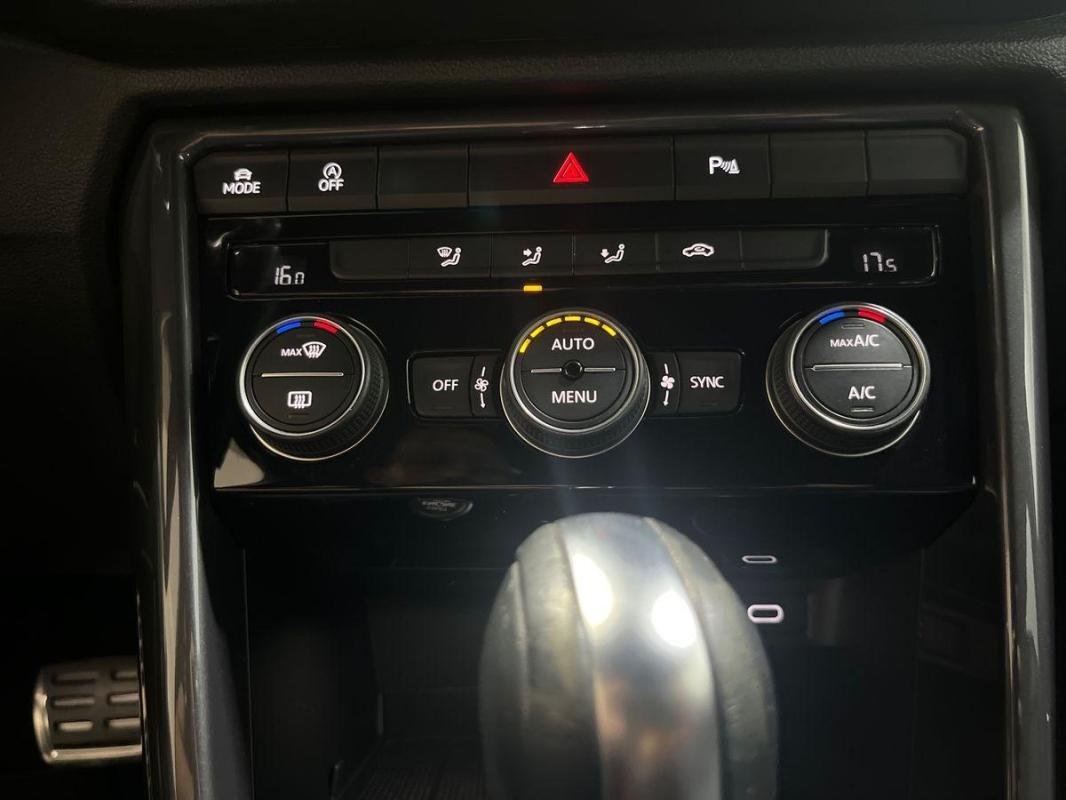 Volkswagen T-Roc - Photo 19