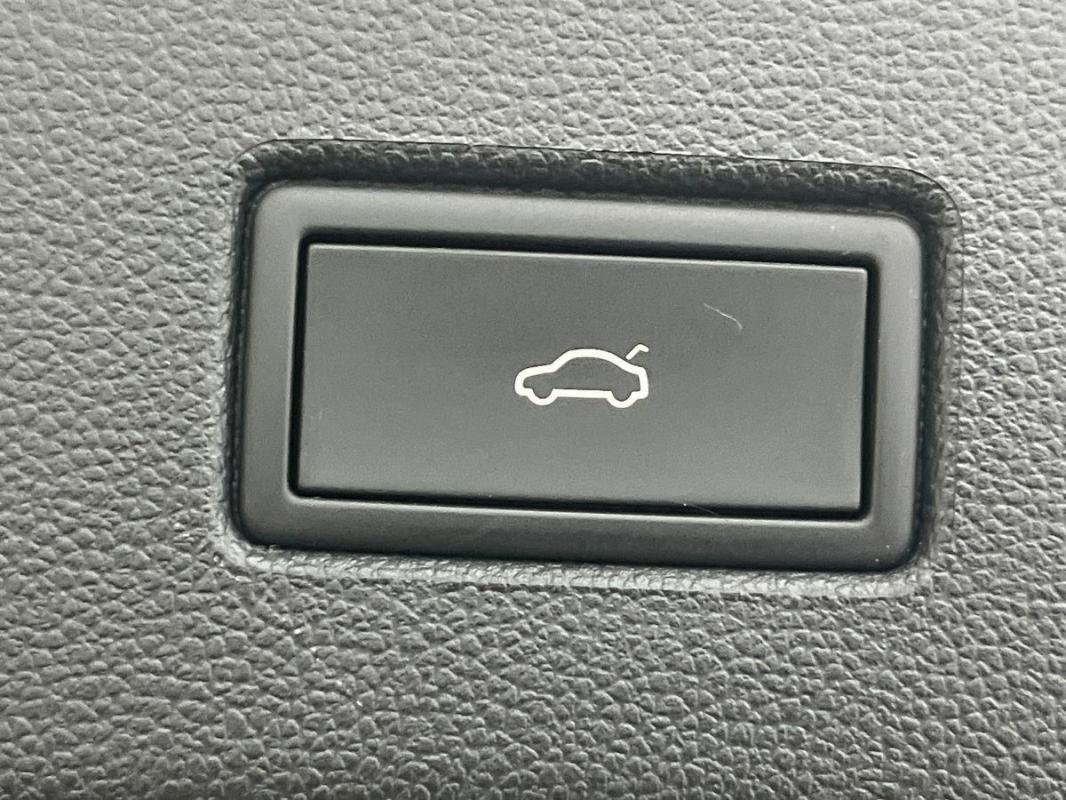 Volkswagen T-Roc - Photo 35