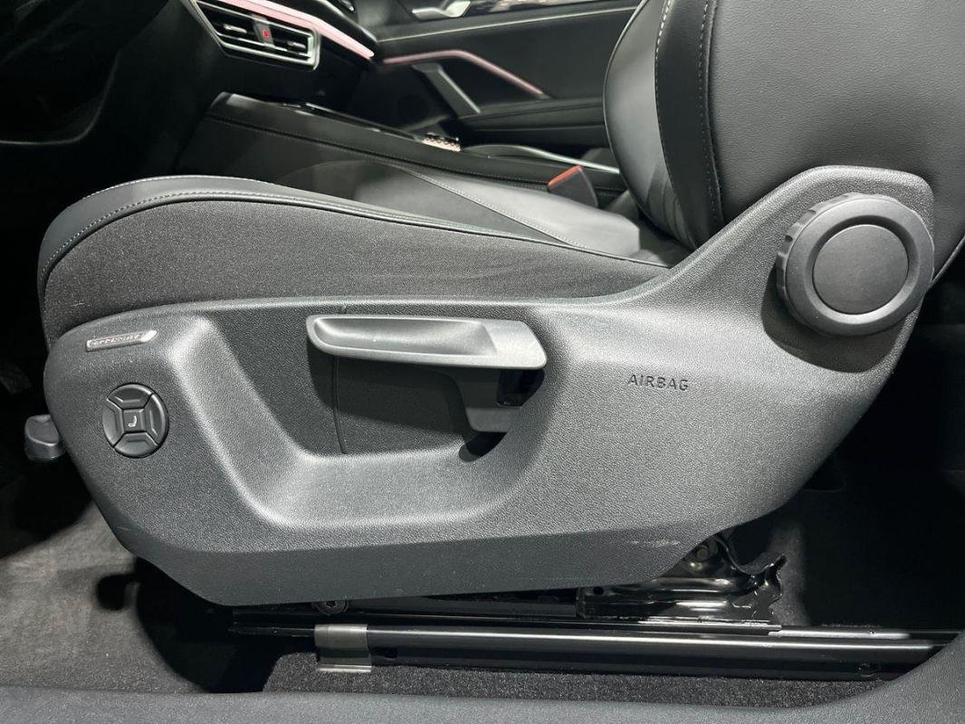 Volkswagen Tiguan - Photo 14