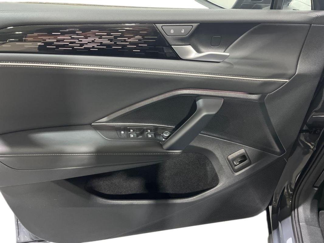 Volkswagen Tiguan - Photo 15