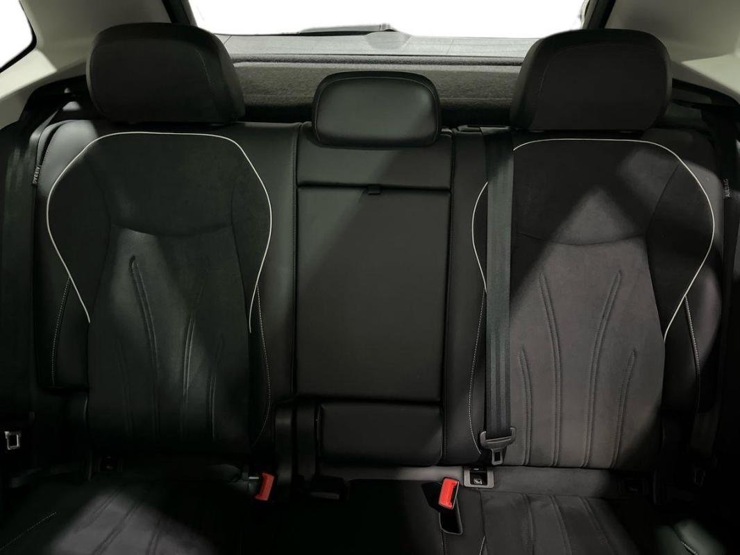 Volkswagen Tiguan - Photo 22