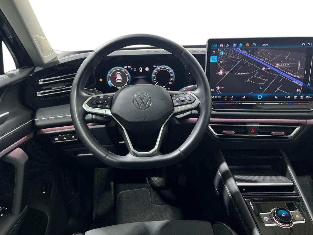 Volkswagen Tiguan - Photo 24