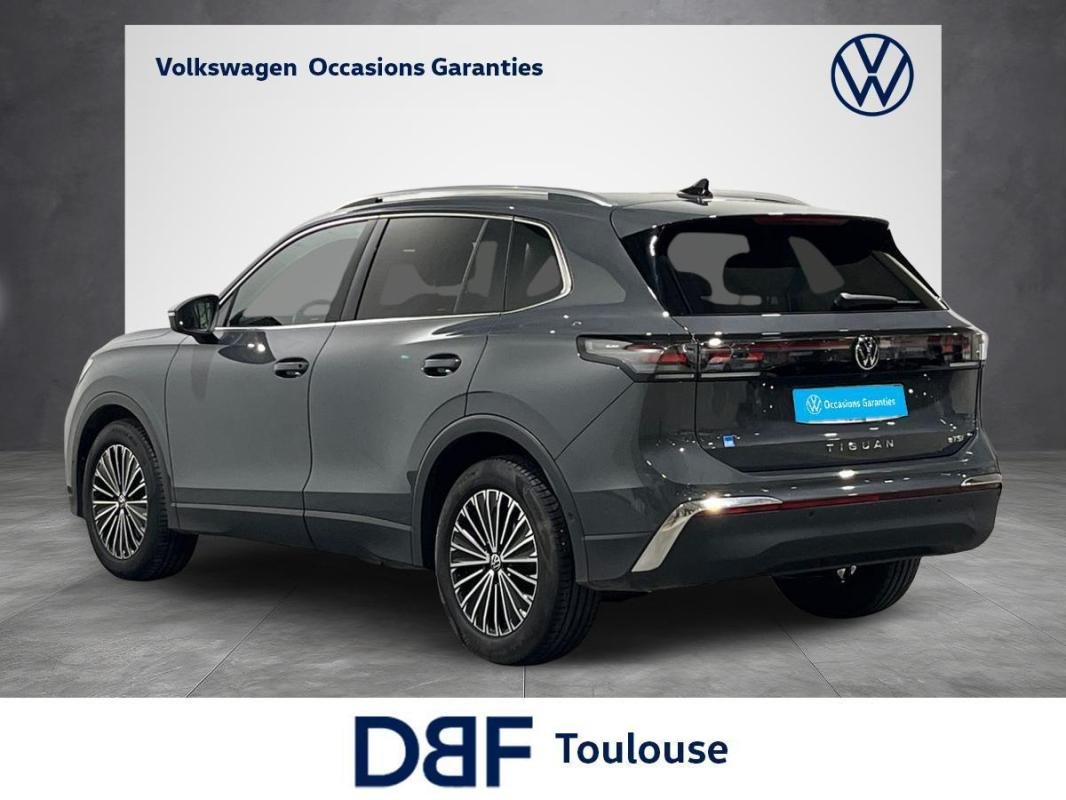 Volkswagen Tiguan - Photo 3
