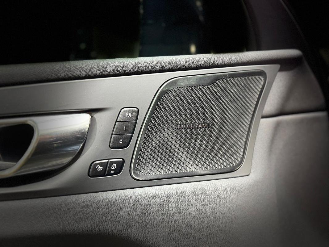 Volvo XC60 - Photo 15