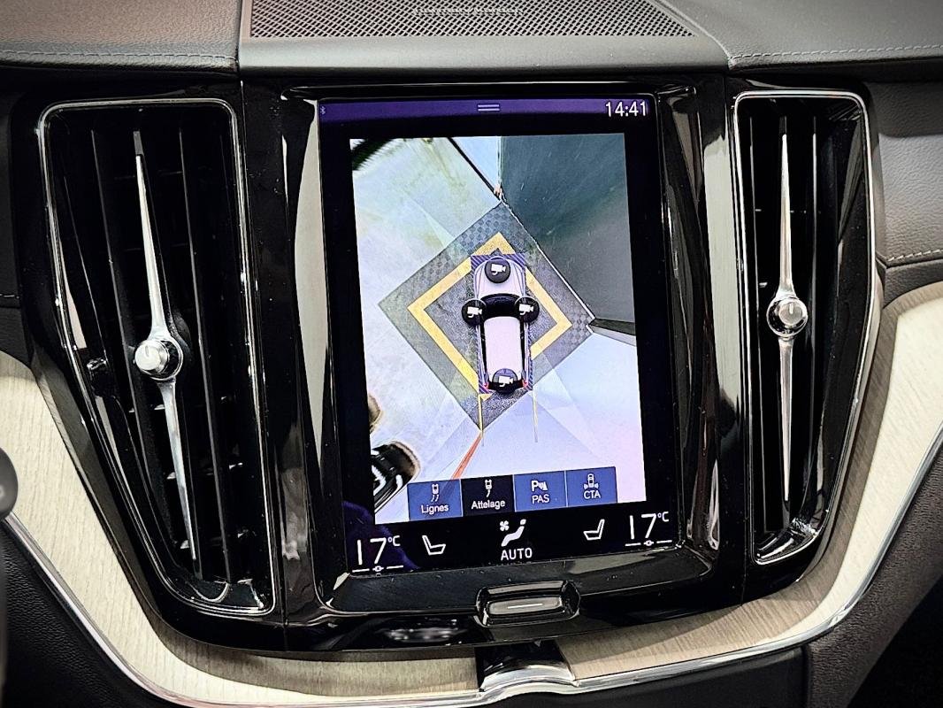 Volvo XC60 - Photo 18