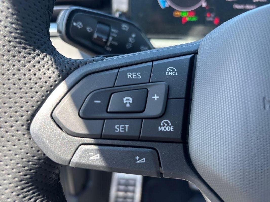 Volkswagen T-Roc - Photo 21