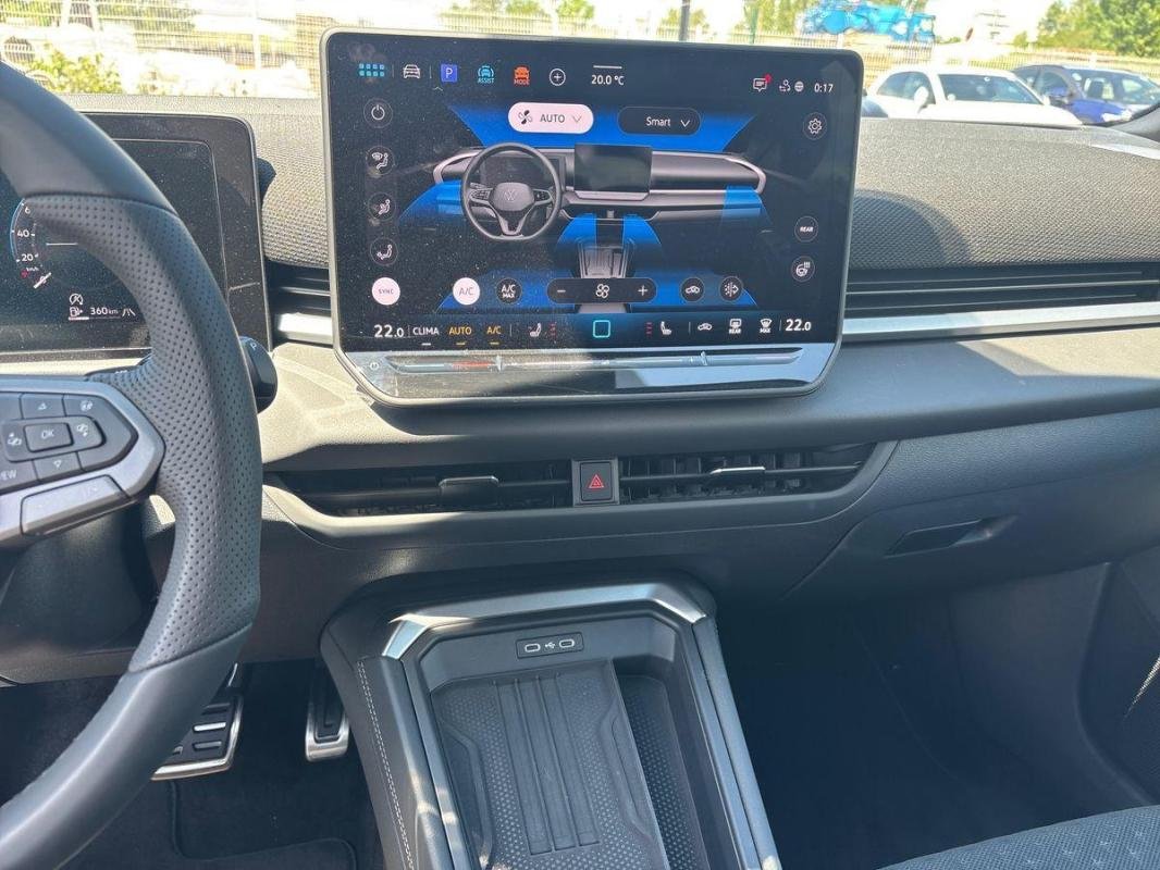 Volkswagen T-Roc - Photo 10