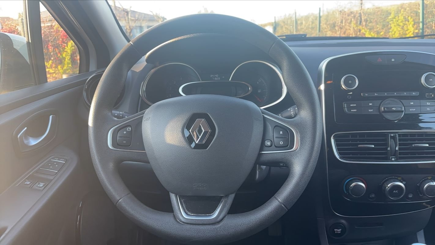 Renault Clio - Photo 22