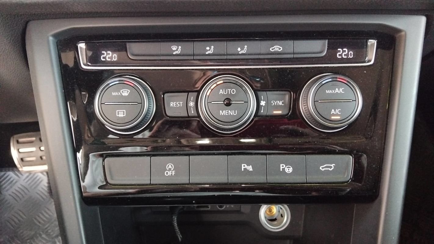 Volkswagen Touran - Photo 27