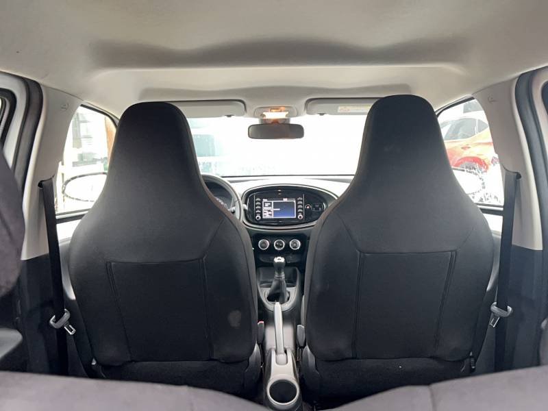 Toyota aygo x - Photo 18