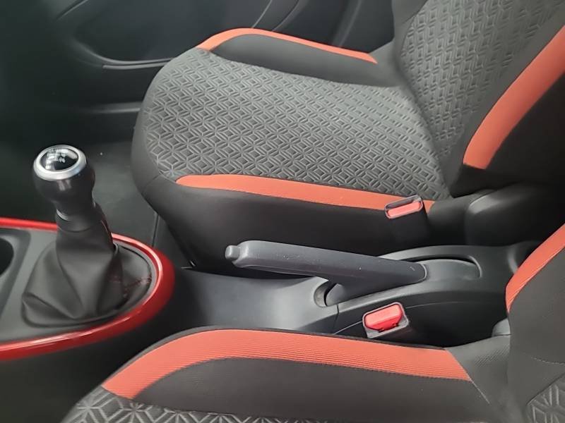 Toyota aygo x - Photo 22