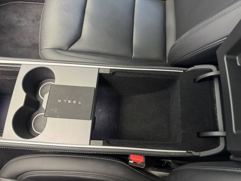 Tesla Model Y - Photo 24