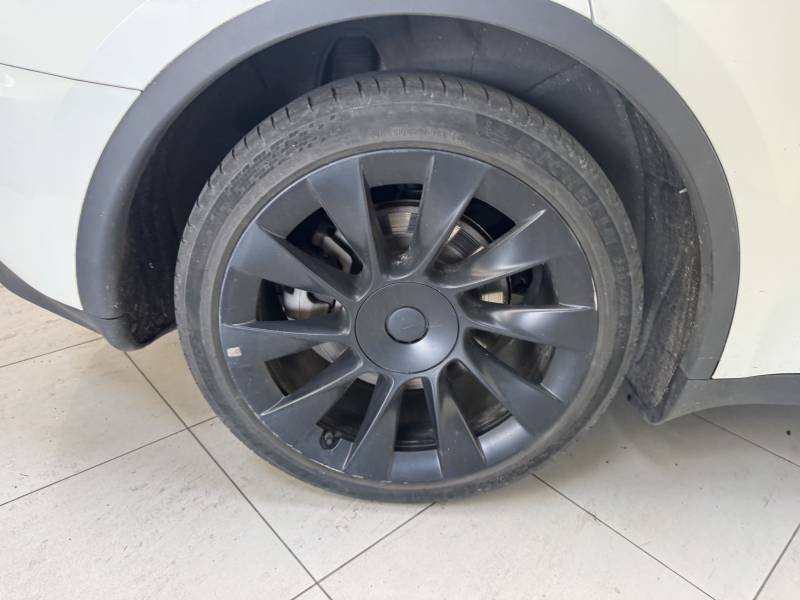 Tesla Model Y - Photo 8