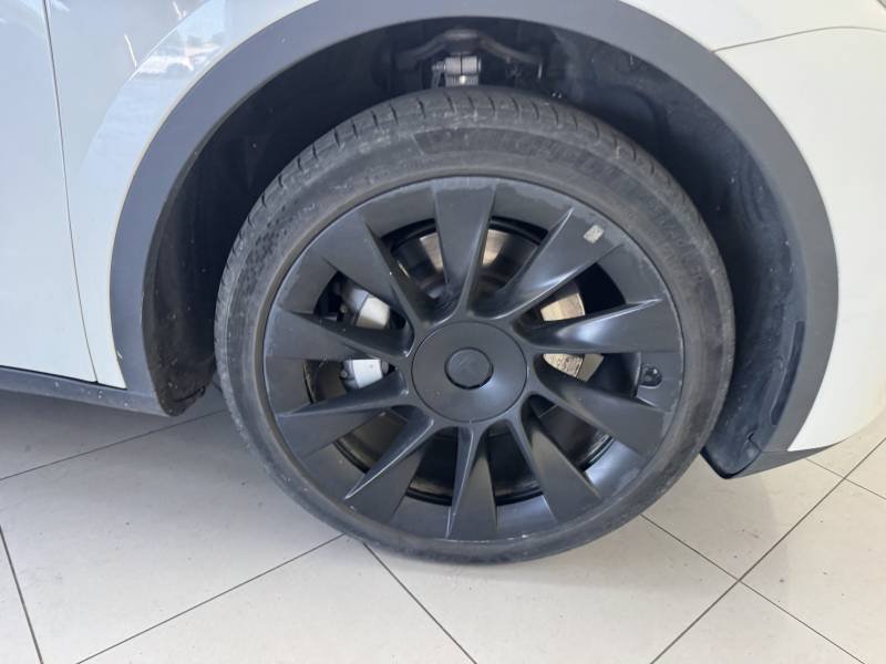 Tesla Model Y - Photo 9