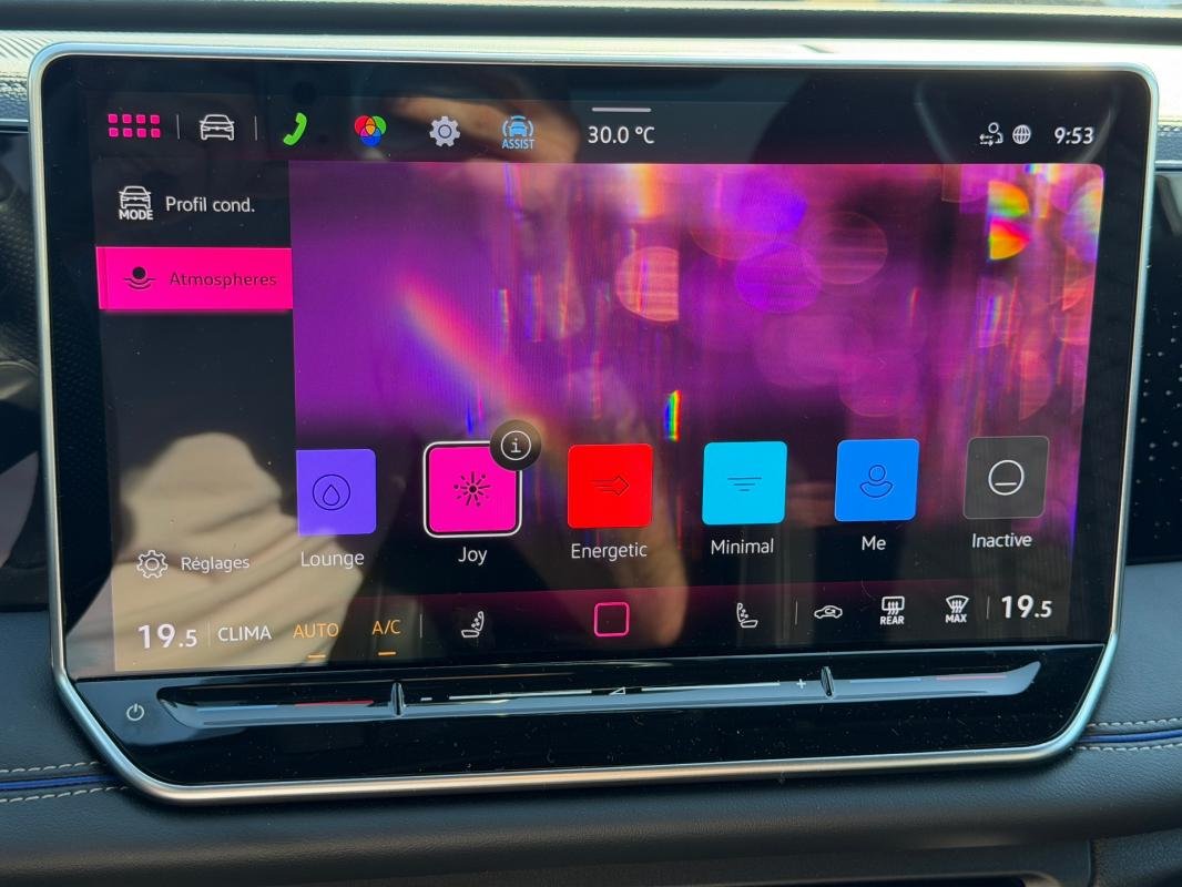 Volkswagen Tiguan - Photo 24