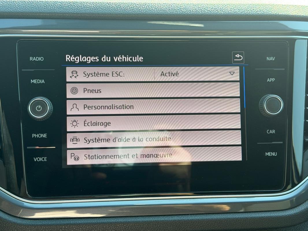 Volkswagen T-Roc - Photo 17
