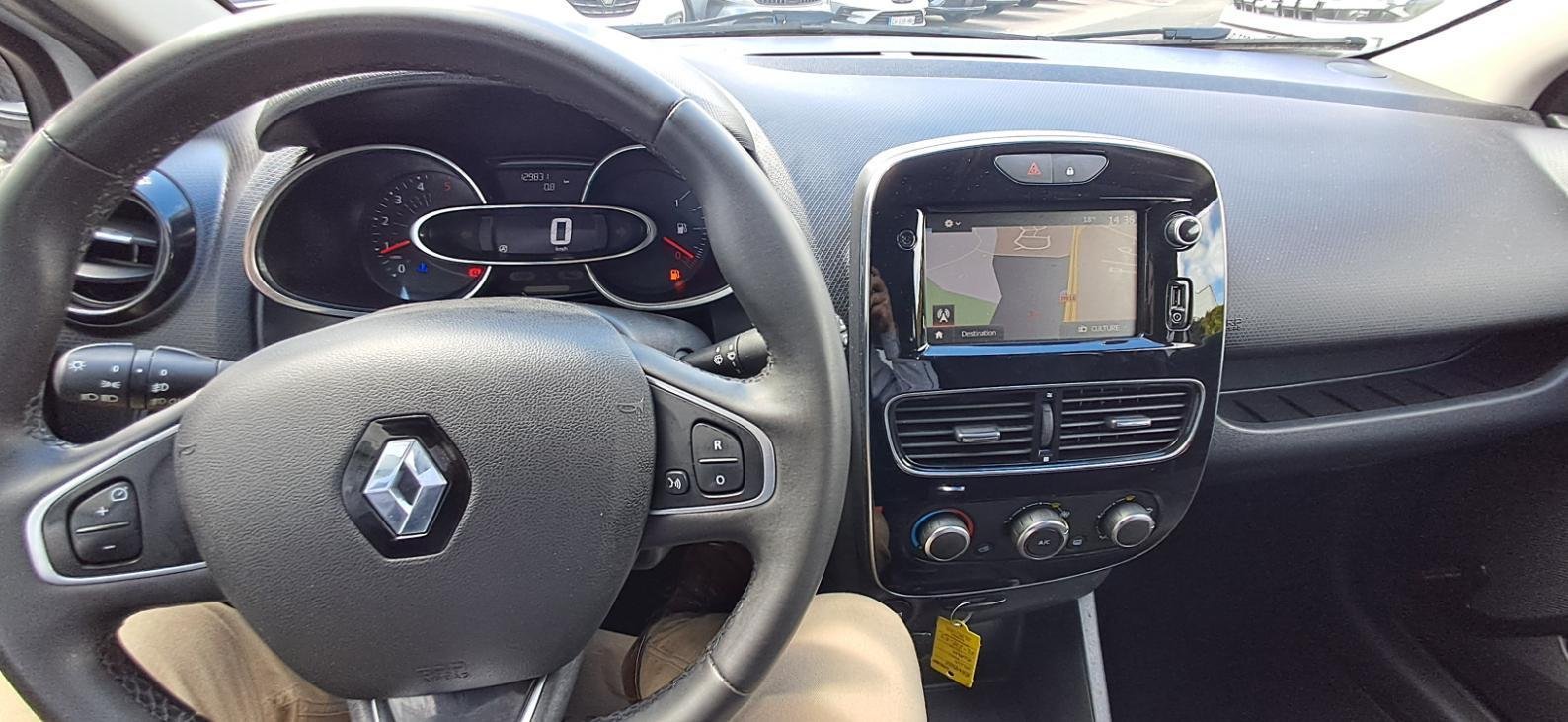 Renault Clio - Photo 2